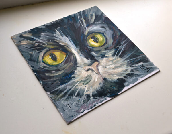 Original painting of a black tuxedo cat by Lada Kholosho. One-of-a-kind oil artwork on canvas board (25x25 cm) with bold brushstrokes and vivid yellow eyes. One-of-a-kind artwork shipped worldwide directly from the artist.