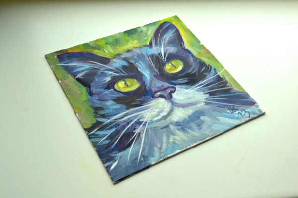 Original painting of a tuxedo cat by Lada Kholosho. One-of-a-kind oil artwork on canvas board (25x25 cm) featuring bold brushstrokes and captivating yellow-green eyes. Signed and shipped with a certificate of authenticity.