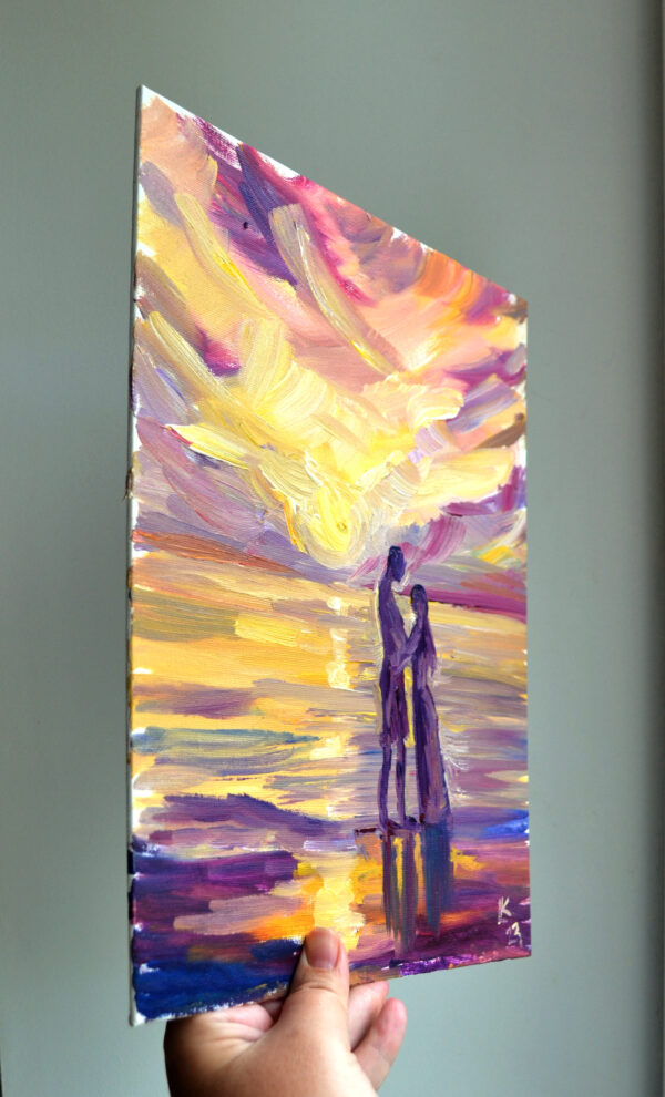 Romantic sunset oil painting: a couple embracing by the sea, bathed in warm, vibrant hues. Expressive brushstrokes capture love and tranquility.